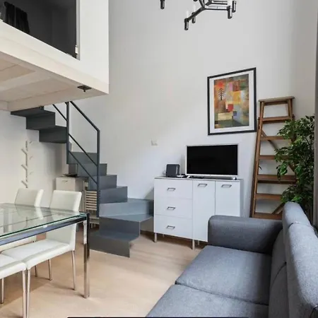 Apartman Giusti Two-bedroom Duplex - Arco Della Pace & Sempione Park - Sleeps 5 Milánó